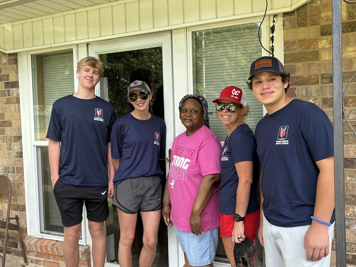 Connect Longview volunteers from YMSL at a workday