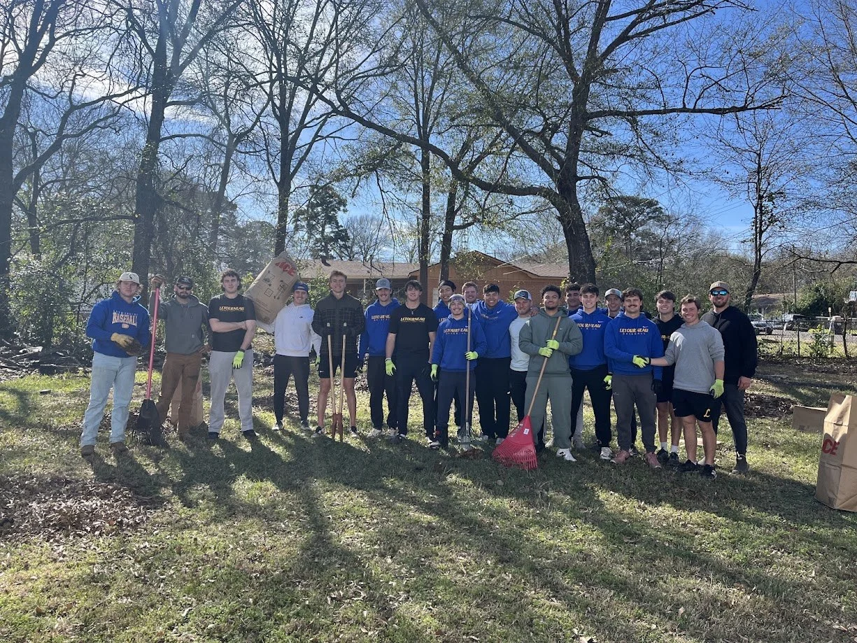 Connect Longview volunteers from LeTourneau University baseball team at a workday